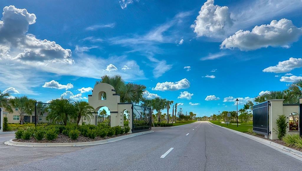 Property Photo: 15709 High Bell Place Place FL 34212