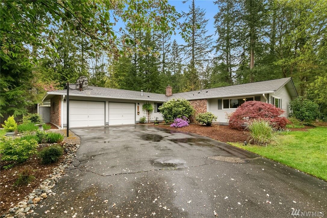 Property Photo: 2822 253rd Place SE WA 98075
