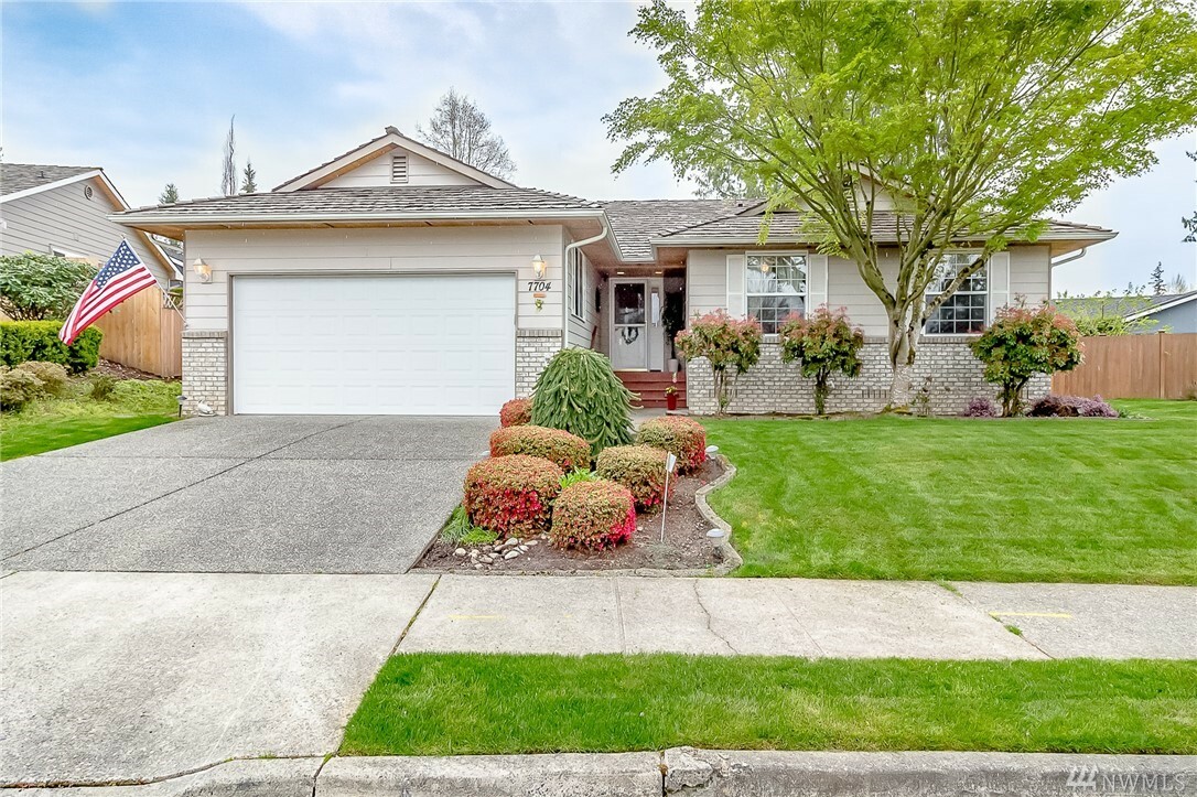 Property Photo:  7704 E Country Club Drive  WA 98223 