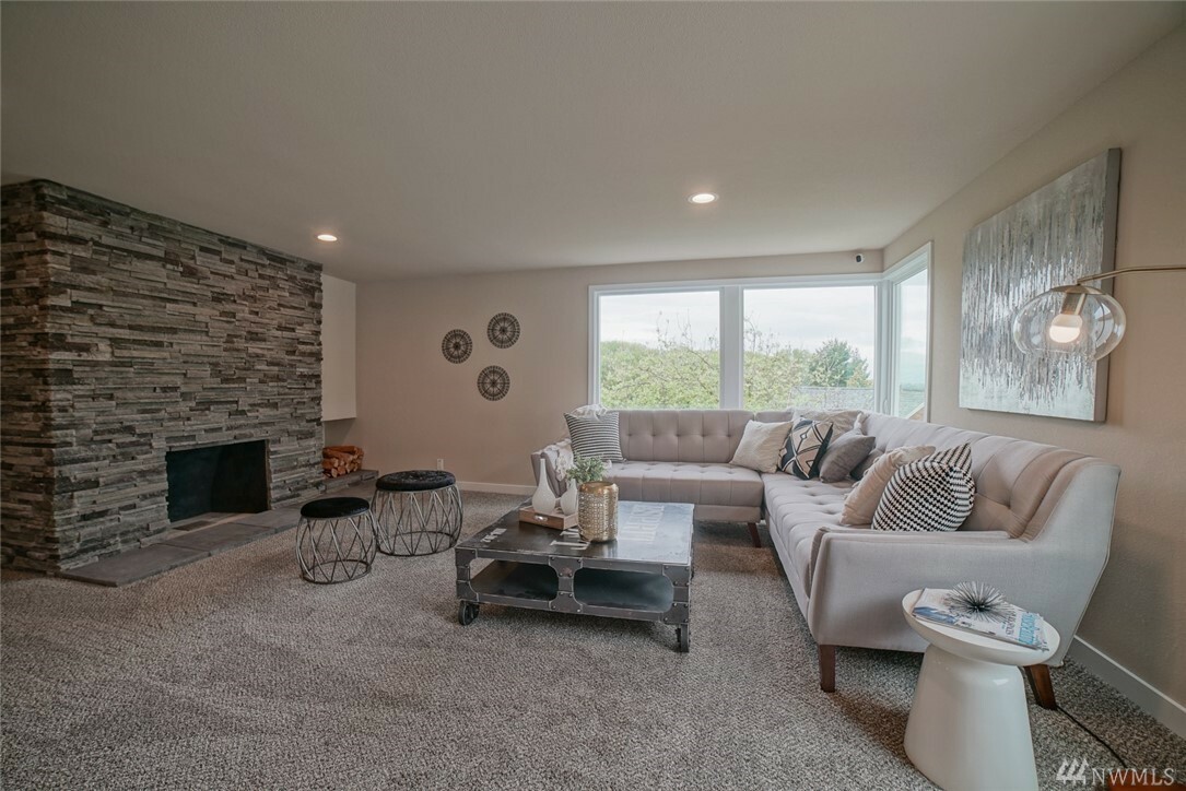 Property Photo: 3431 16th Ave S WA 98144
