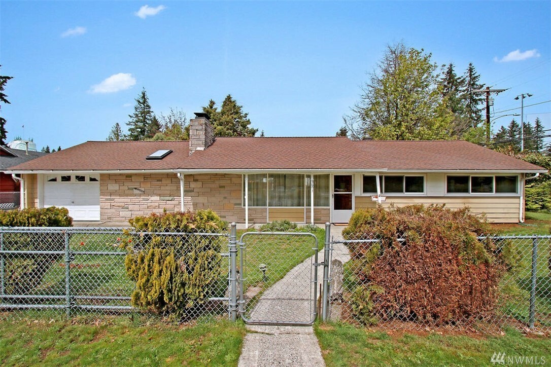 Property Photo:  5603 224th St SW  WA 98043 