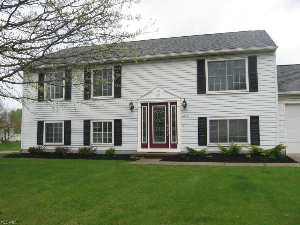 Property Photo: 1065 E Smith Road OH 44256