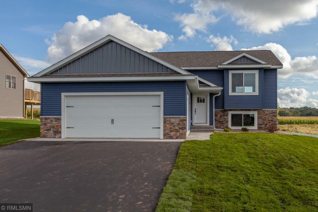 Property Photo:  1740 Beaver Way  WI 54017 