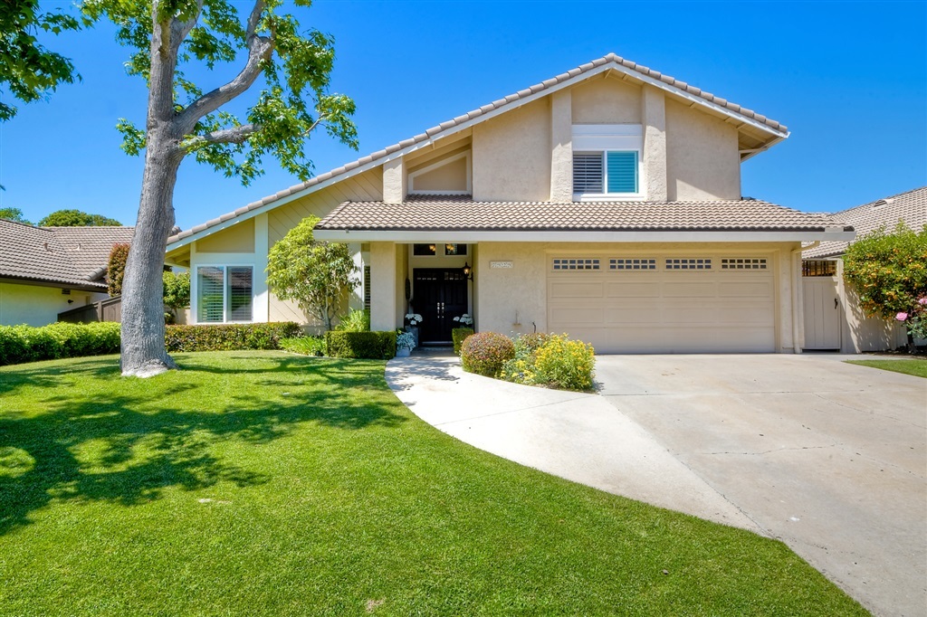 Property Photo: 7929 Las Mientes Ln CA 92009