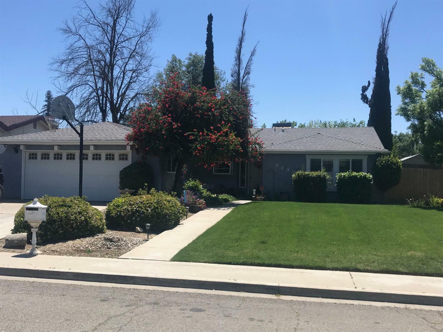 Property Photo:  3237 W Country Court  CA 93277 