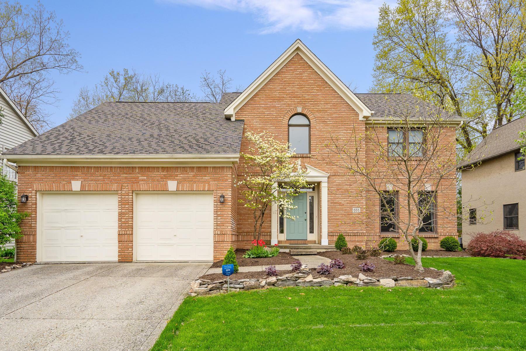 Property Photo: 688 Big Rock Drive OH 43082