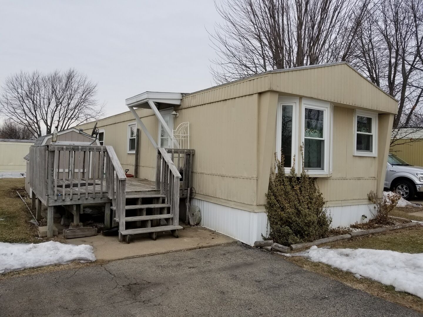 Property Photo: 83 Birch Lane IL 60135