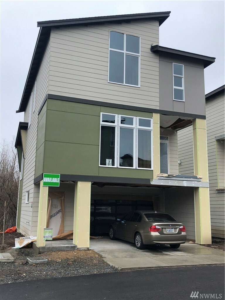 Property Photo: 15025 13th Place W 39 WA 98087