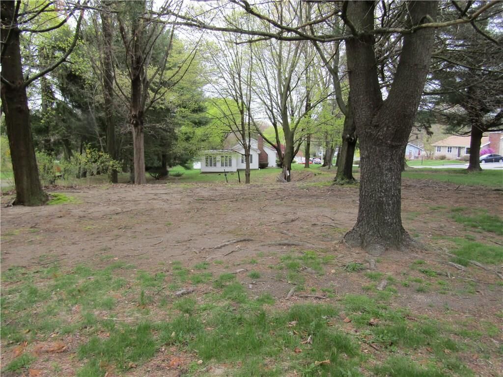 Property Photo:  6 Rolling Acres Dr  RI 02864 