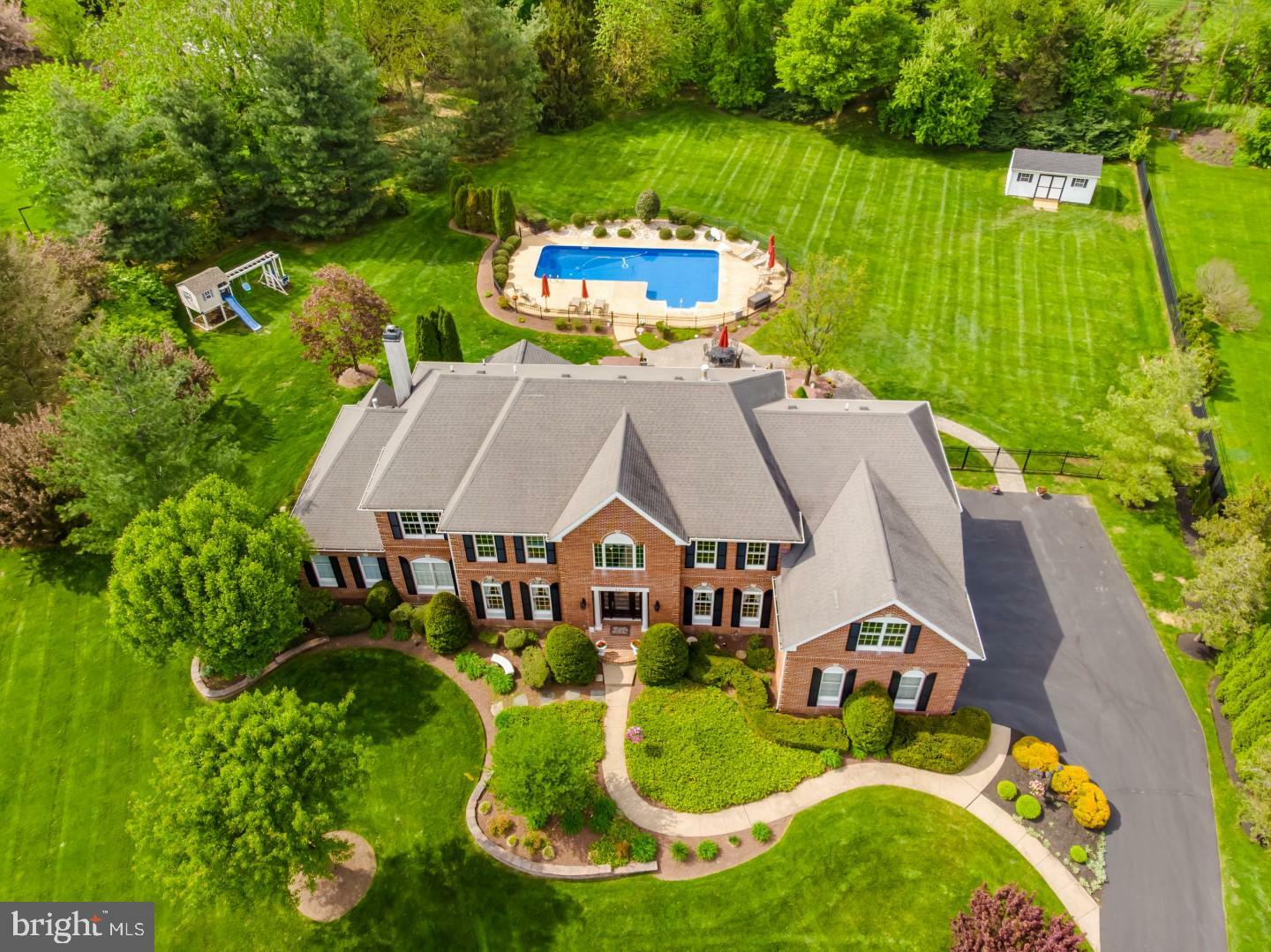 Property Photo: 2016 Silverwood Drive PA 18940
