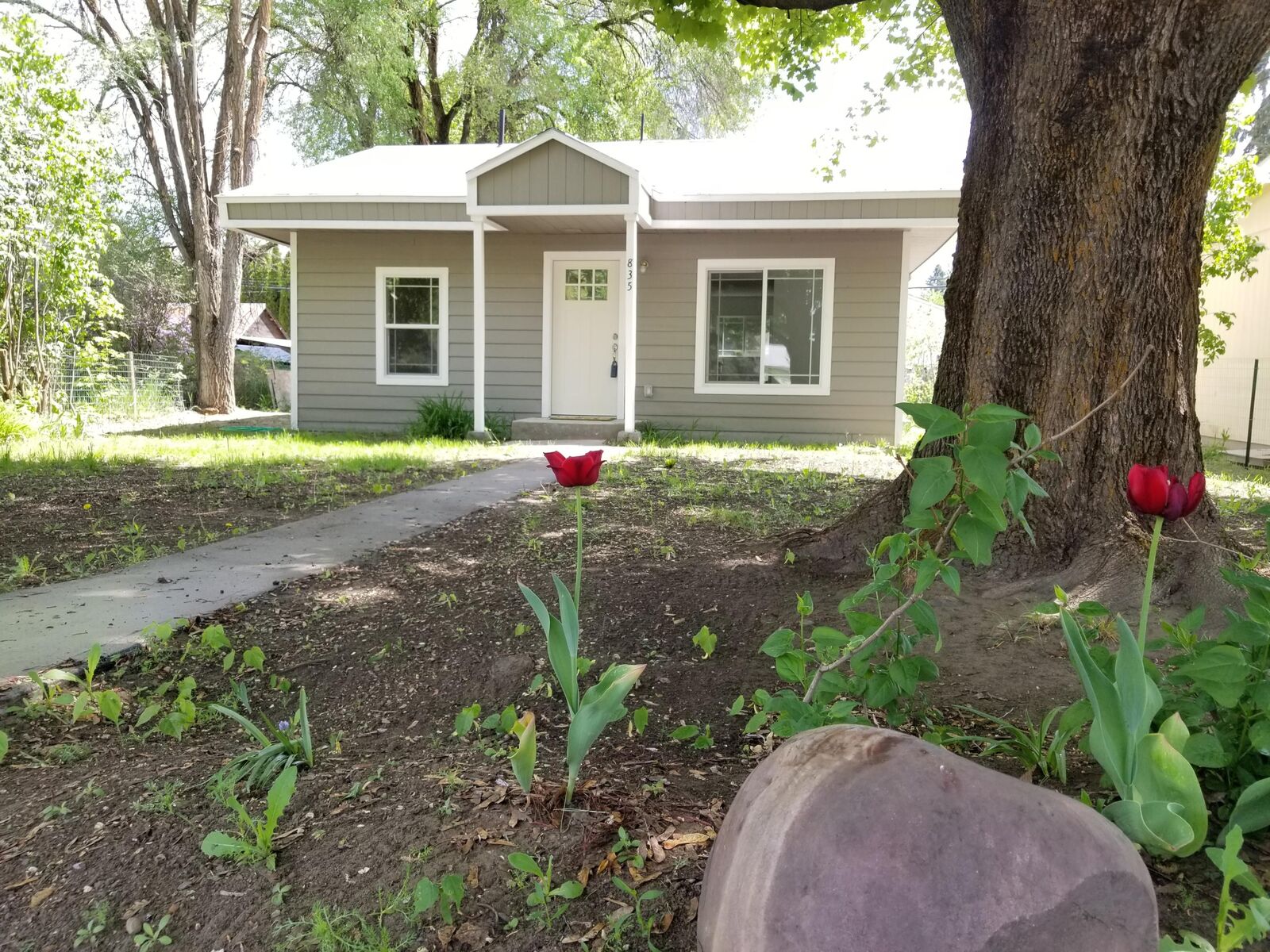 Property Photo: 835 S Larch St WA 99141