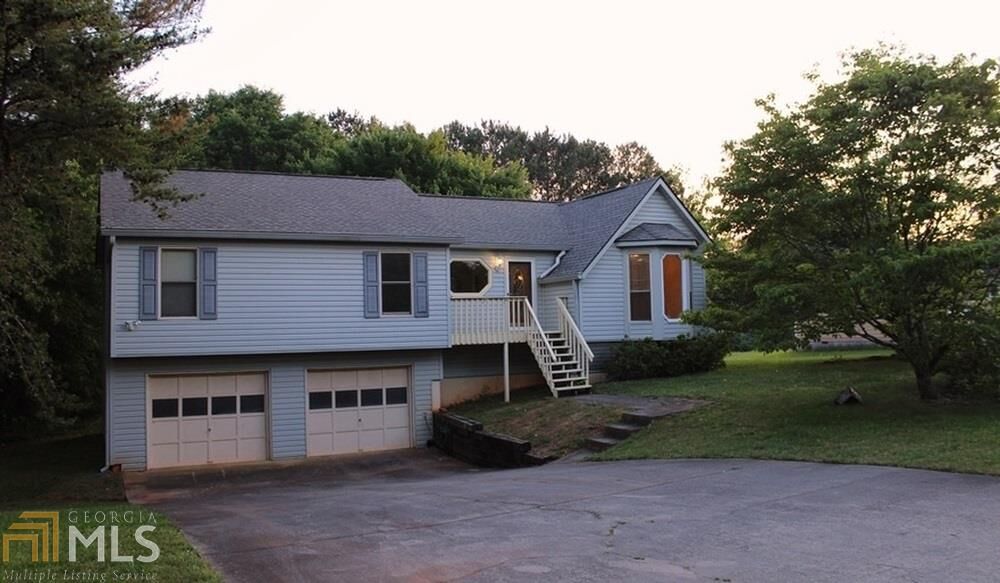 Property Photo:  131 Deerfield Dr  GA 30115 