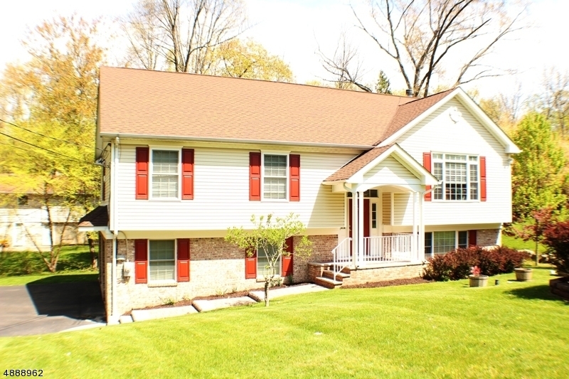 Property Photo:  20 S Crescent Dr  NJ 07821 