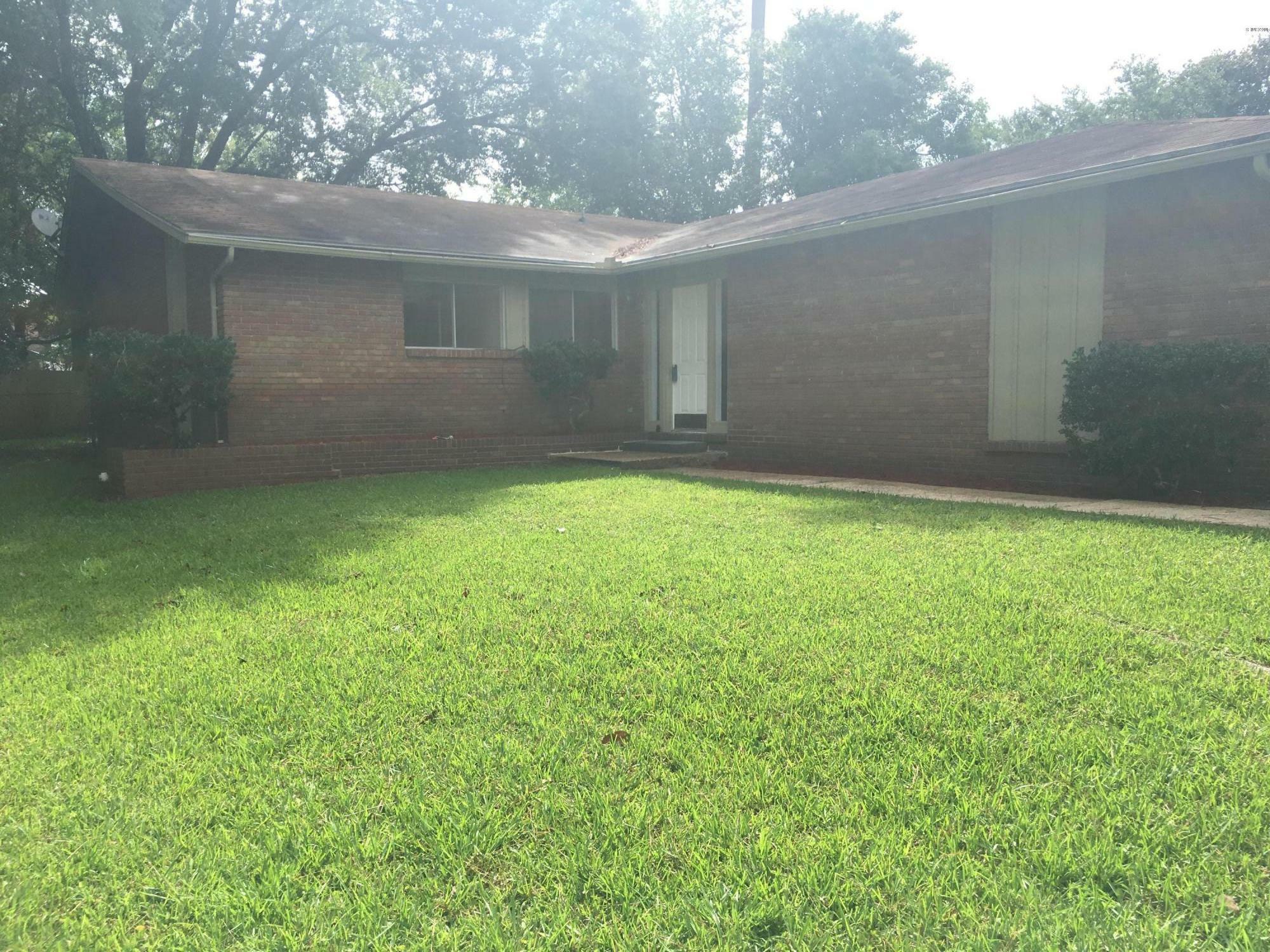 Property Photo:  1228 Wellington Lane  MS 39564 