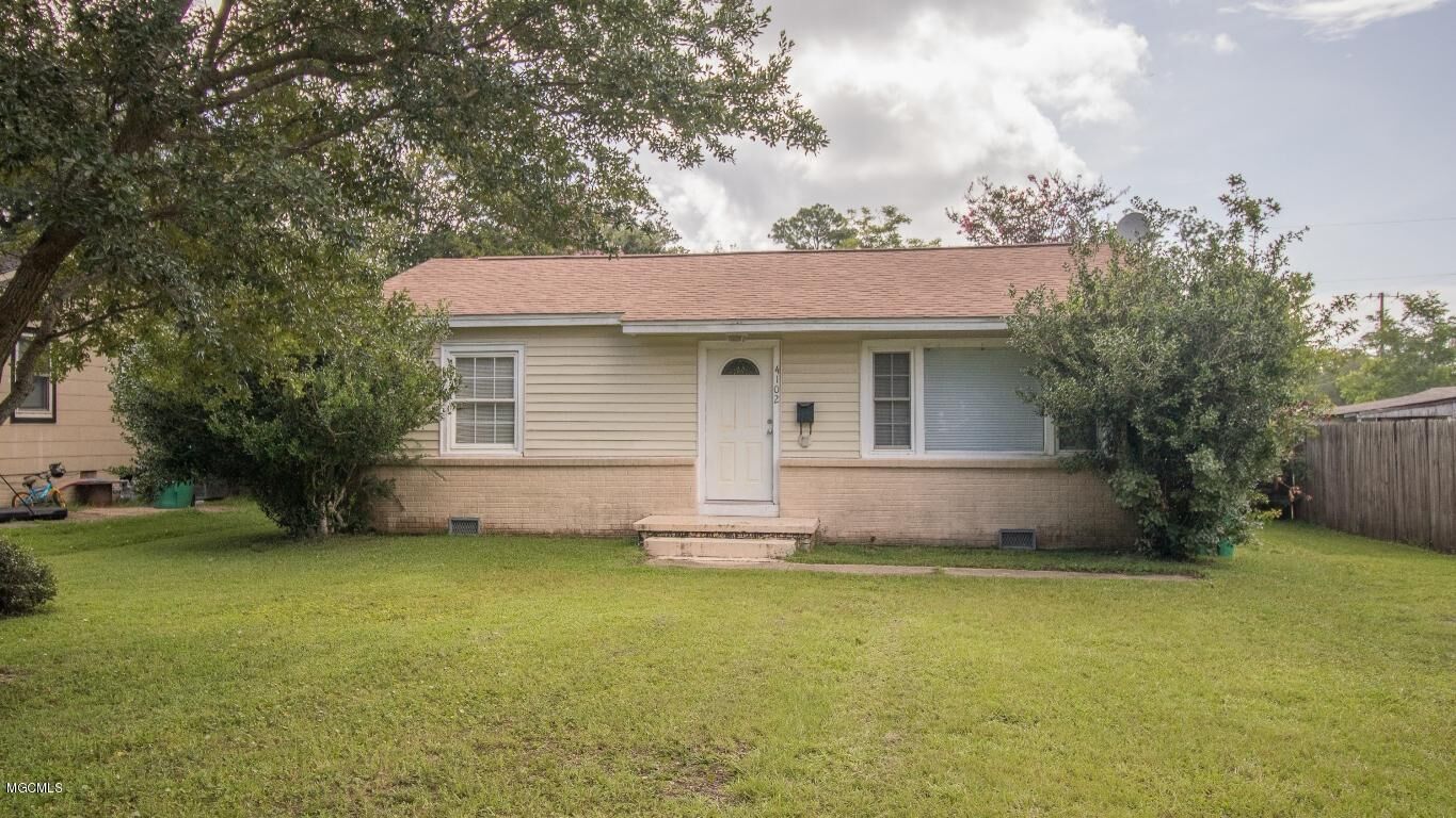 Property Photo: 4102 Oak Avenue MS 39507