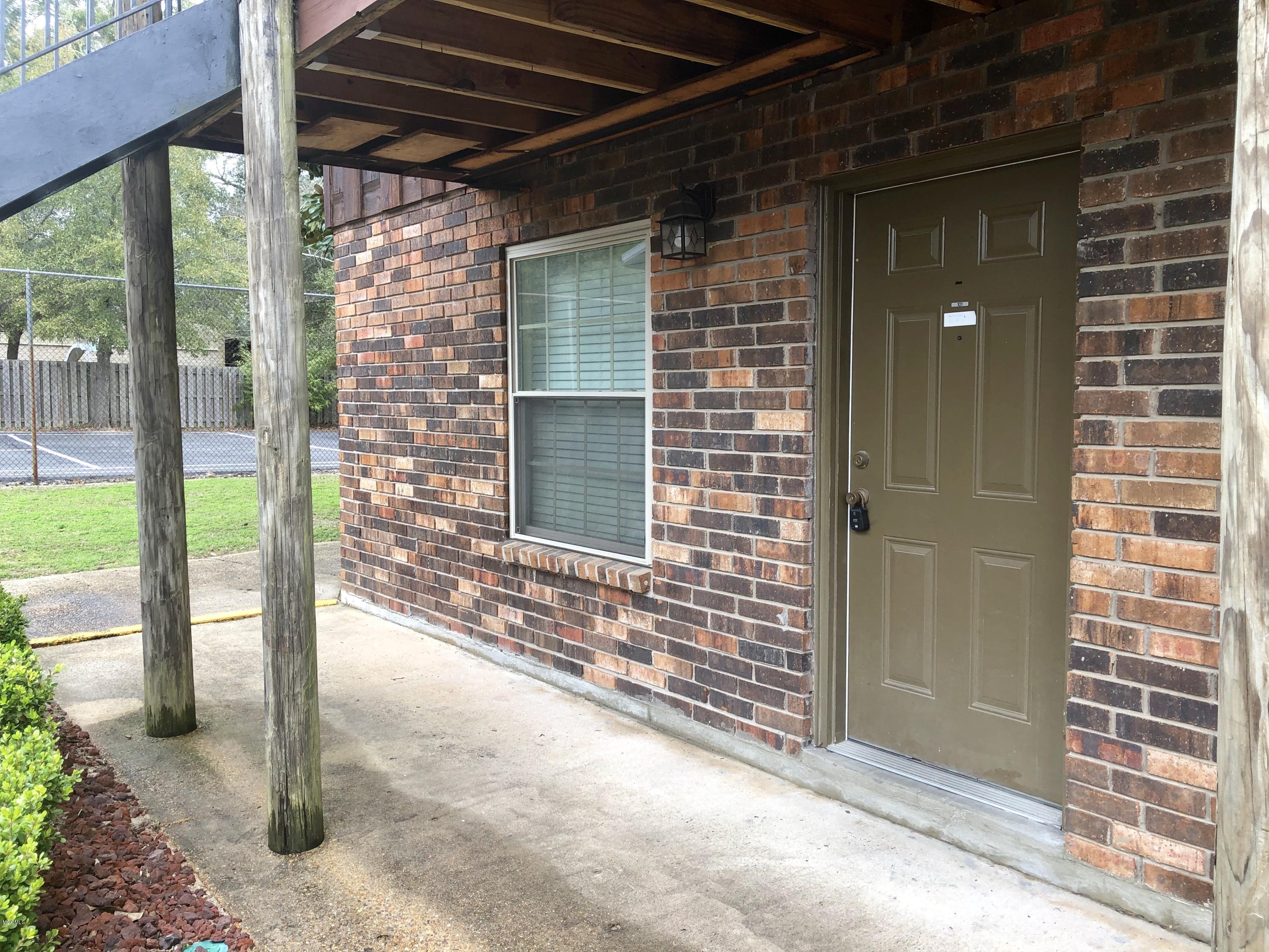 Property Photo: 1550 E 2nd Street MS 39571
