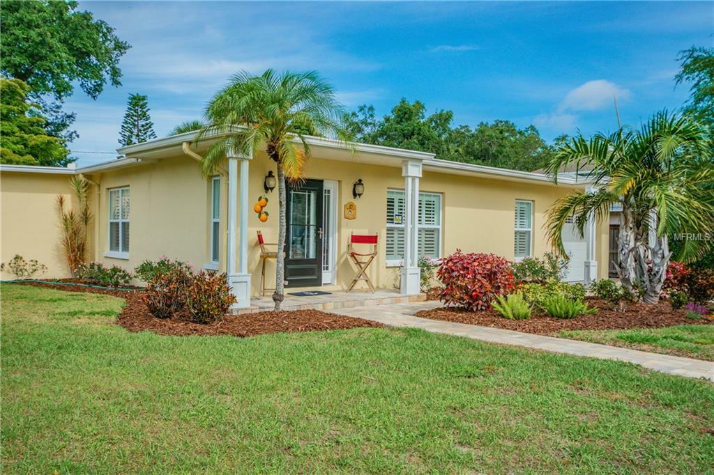 Property Photo:  4 Citrus Avenue  FL 34698 