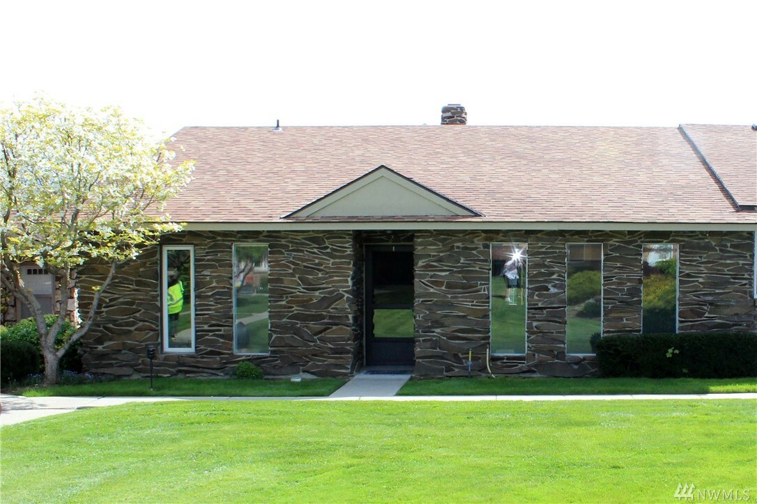 Property Photo: 201 S Elliott 24 WA 98801
