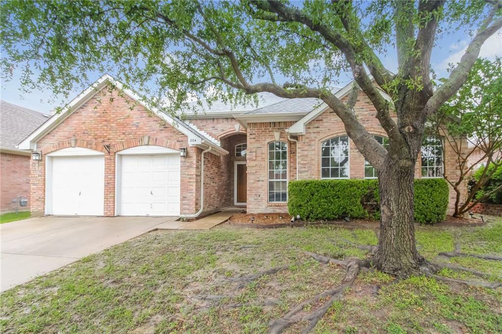 Property Photo:  204 E Lynn Creek Drive  TX 76002 