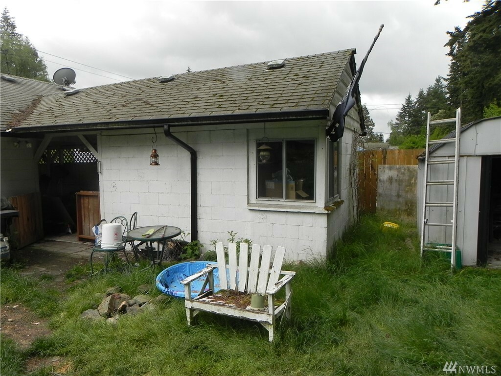 Property Photo:  22902 58th Ave W  WA 98043 