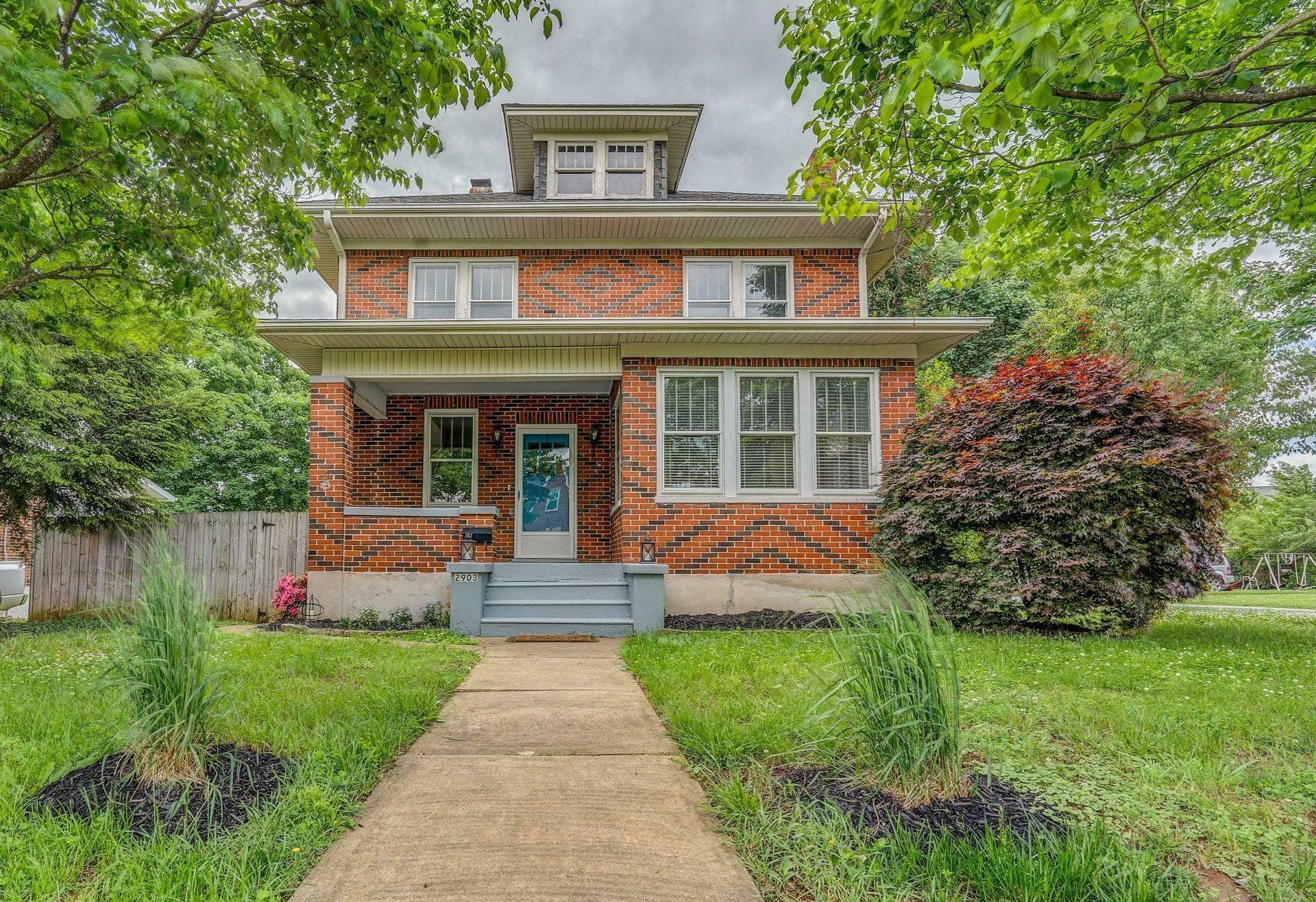 Property Photo:  2903 Burton Ave NW  VA 24012 