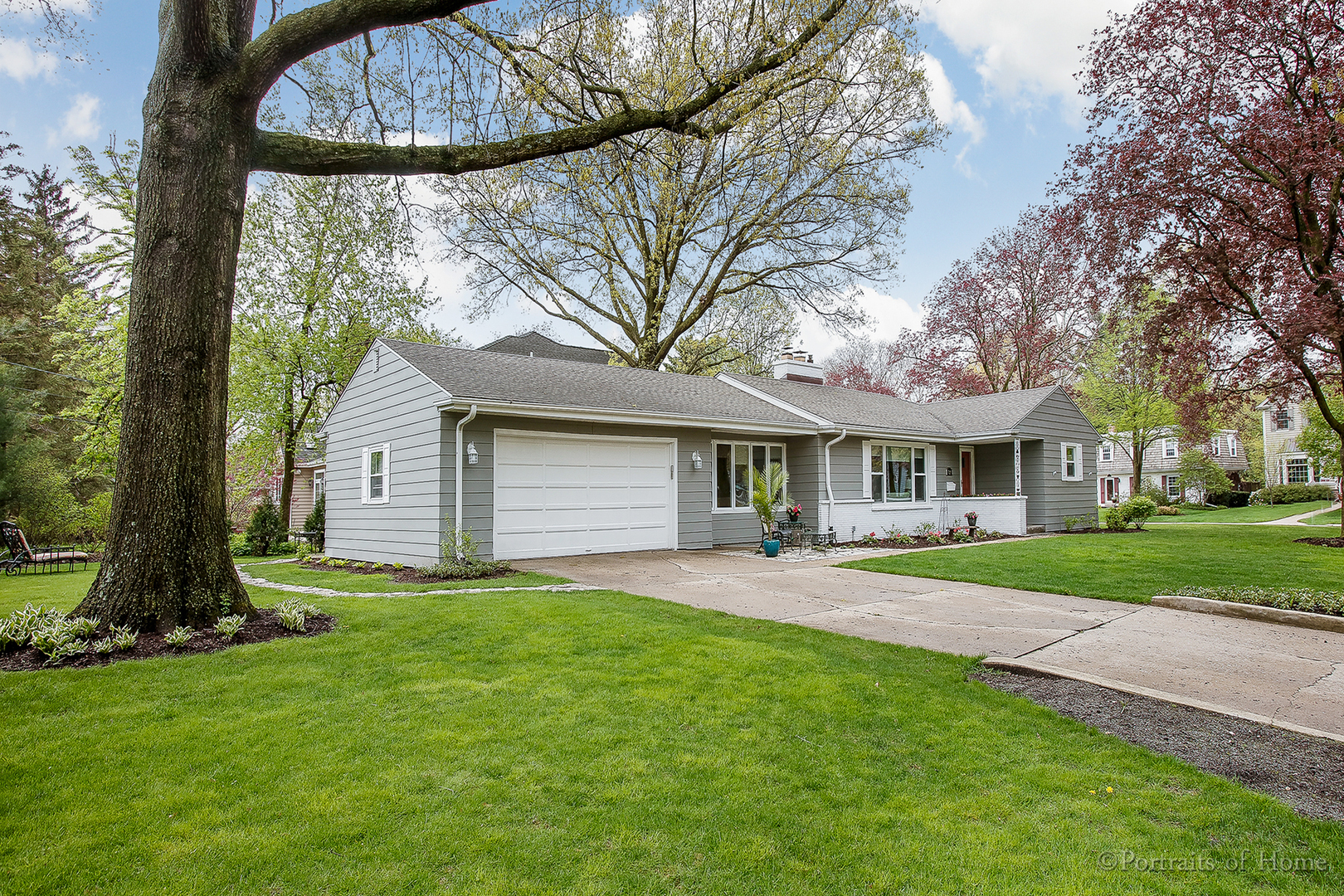 Property Photo: 324 Arbor Avenue IL 60189
