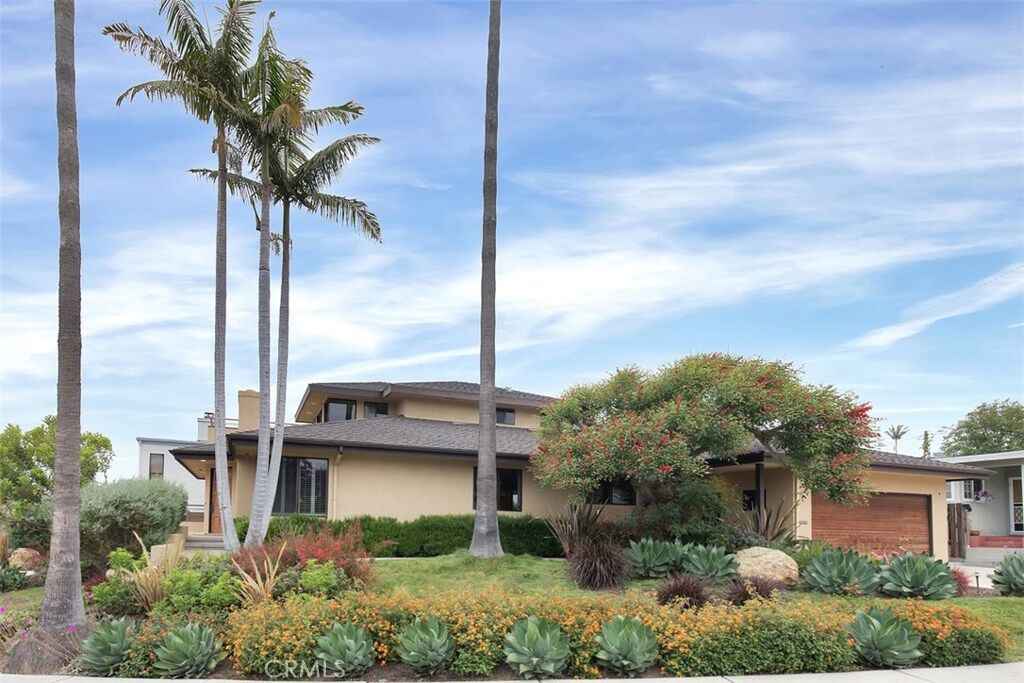 Property Photo: 230 Avenida Princesa CA 92672