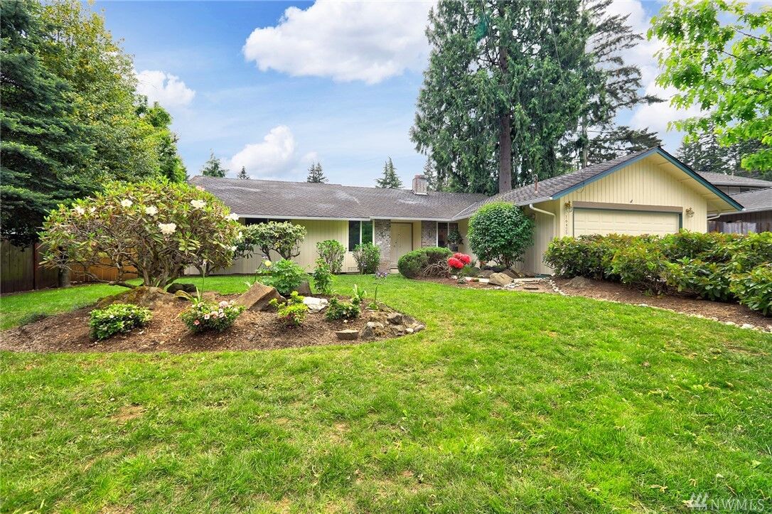 Property Photo: 16425 NE 21st Place WA 98008