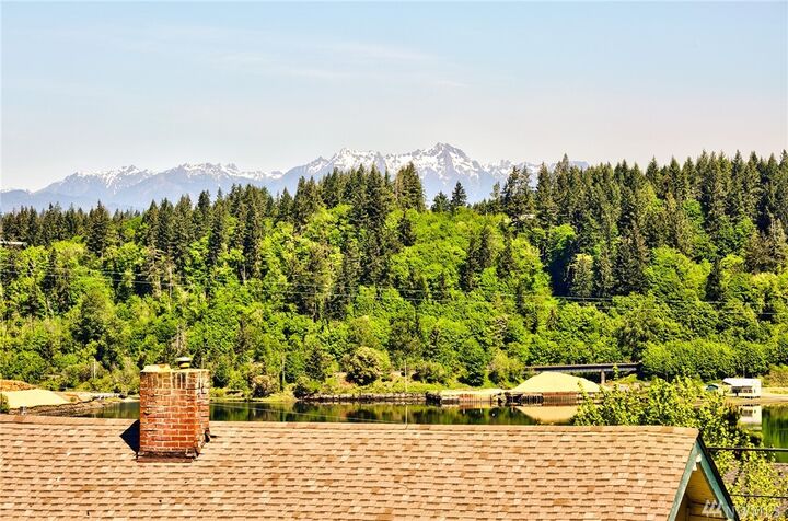 Property Photo: 1209 Fairmount Ave WA 98584