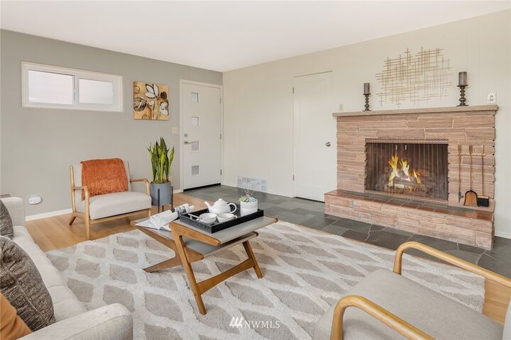 Property Photo:  3038 30th Avenue W  WA 98199 