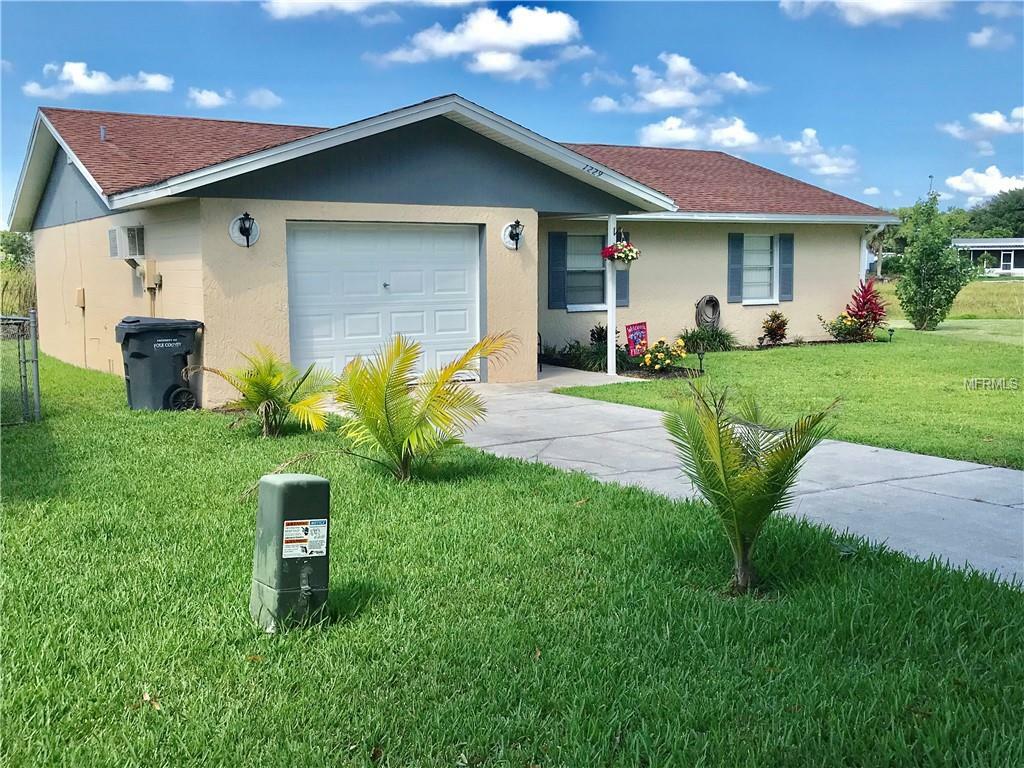 Property Photo: 1229 Watersedge Drive FL 33801