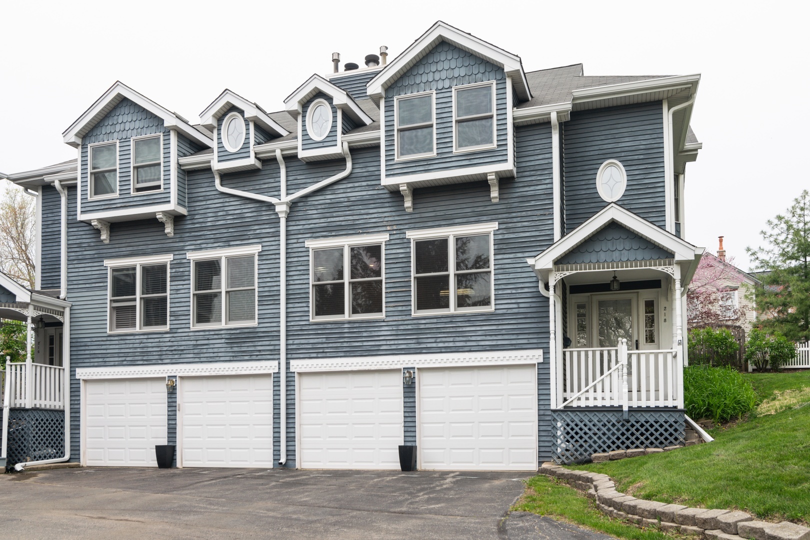 Property Photo:  218 North Elm Street  IL 60143 