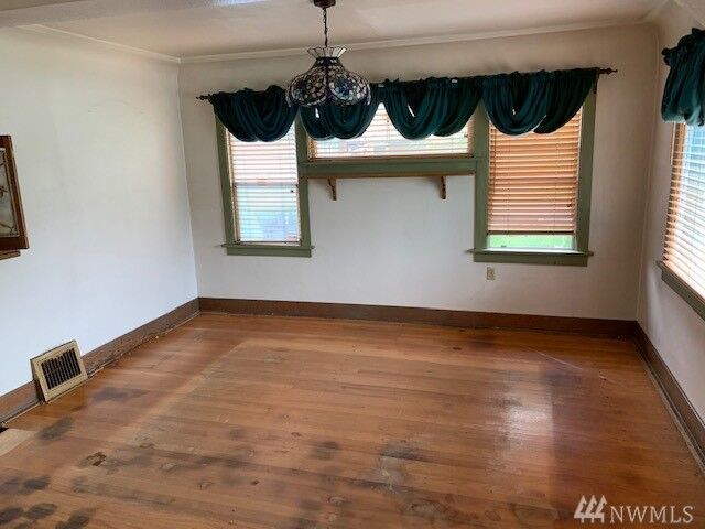 Property Photo: 3565 Tacoma Ave S WA 98418