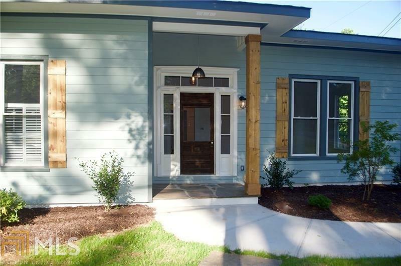 Property Photo:  607 S Main  GA 30143 