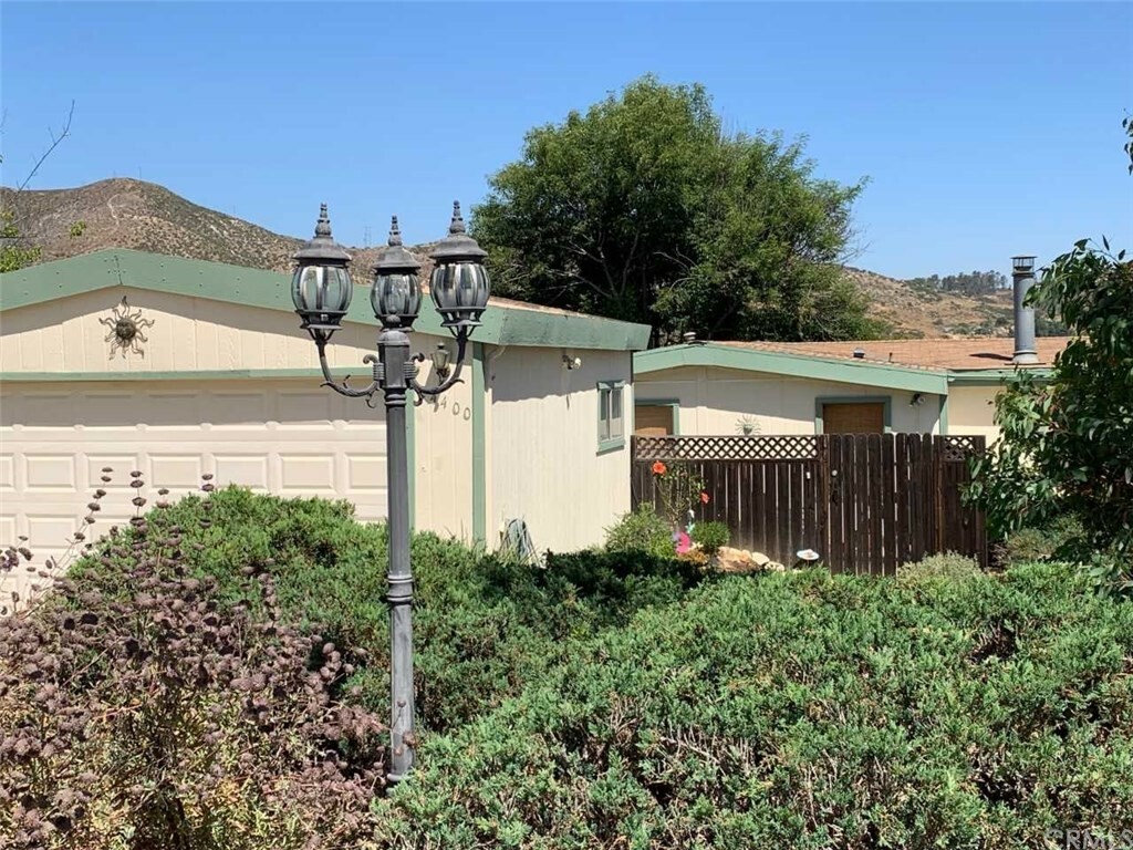 Property Photo:  24400 Wagon Wheel Lane  CA 92595 