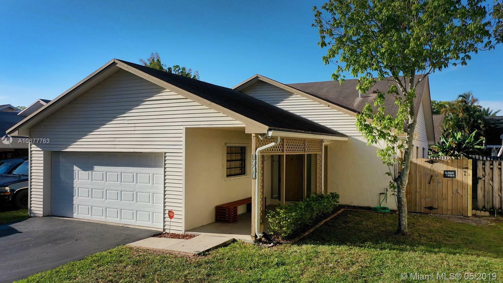 Property Photo:  8321 SW 41st Ct  FL 33328 