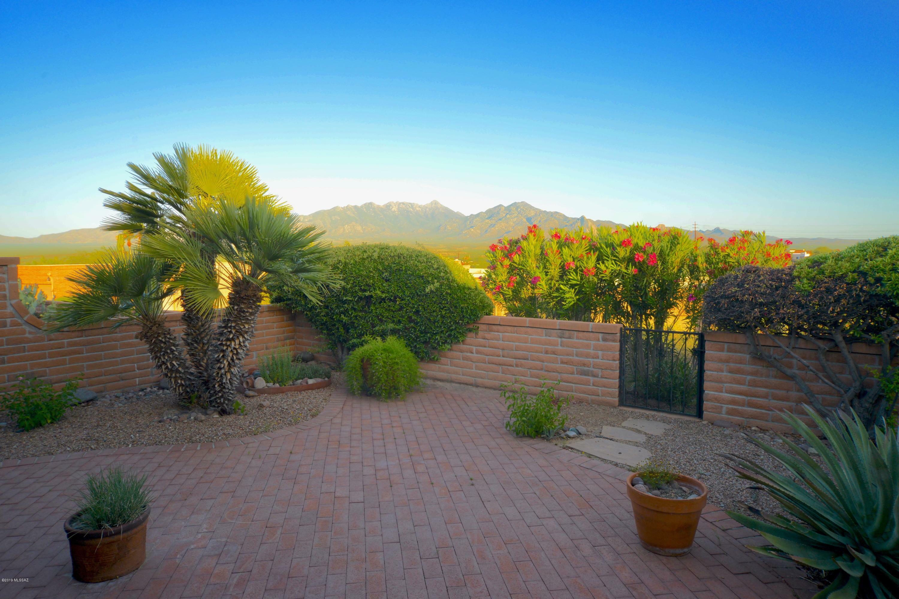 Property Photo:  1569 Va De La Gloria  AZ 85622 