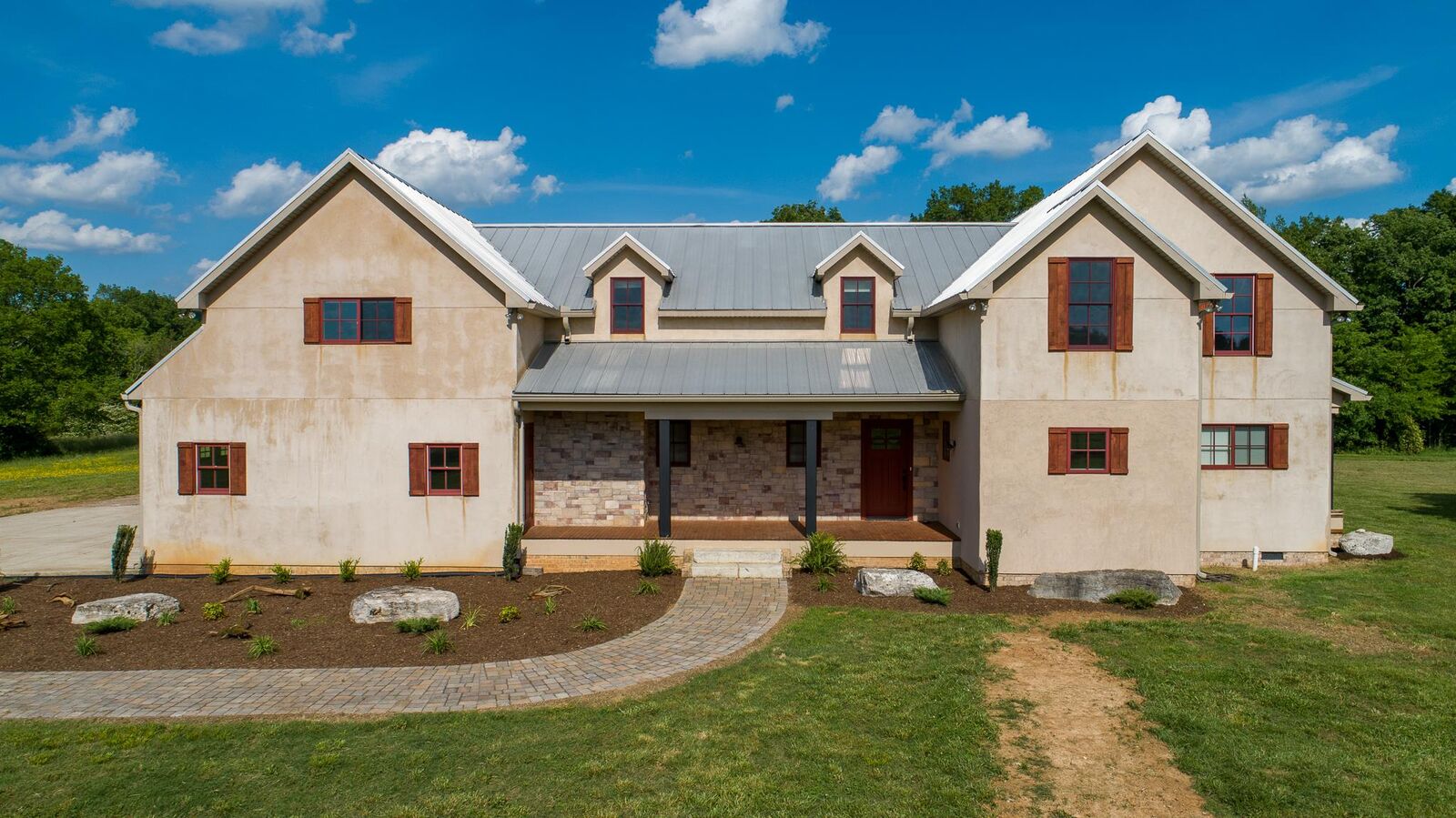 Property Photo:  114 Hawksbeard Ct  TN 37128 