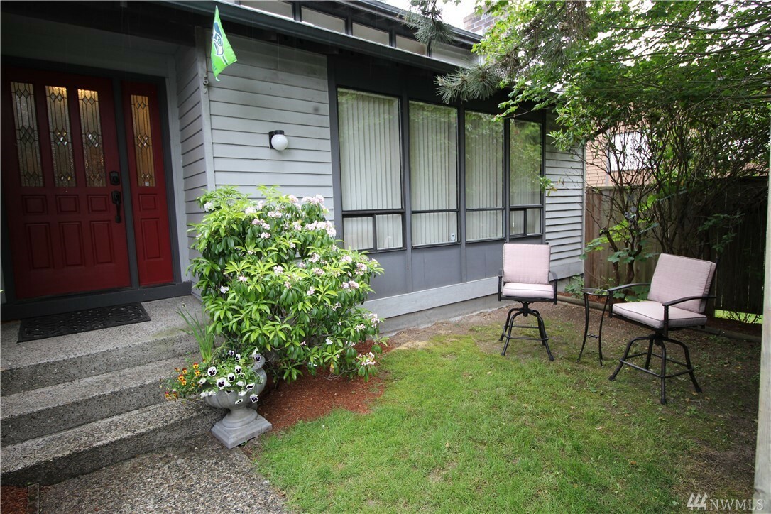 Property Photo:  31526 41st Ave SW  WA 98023 