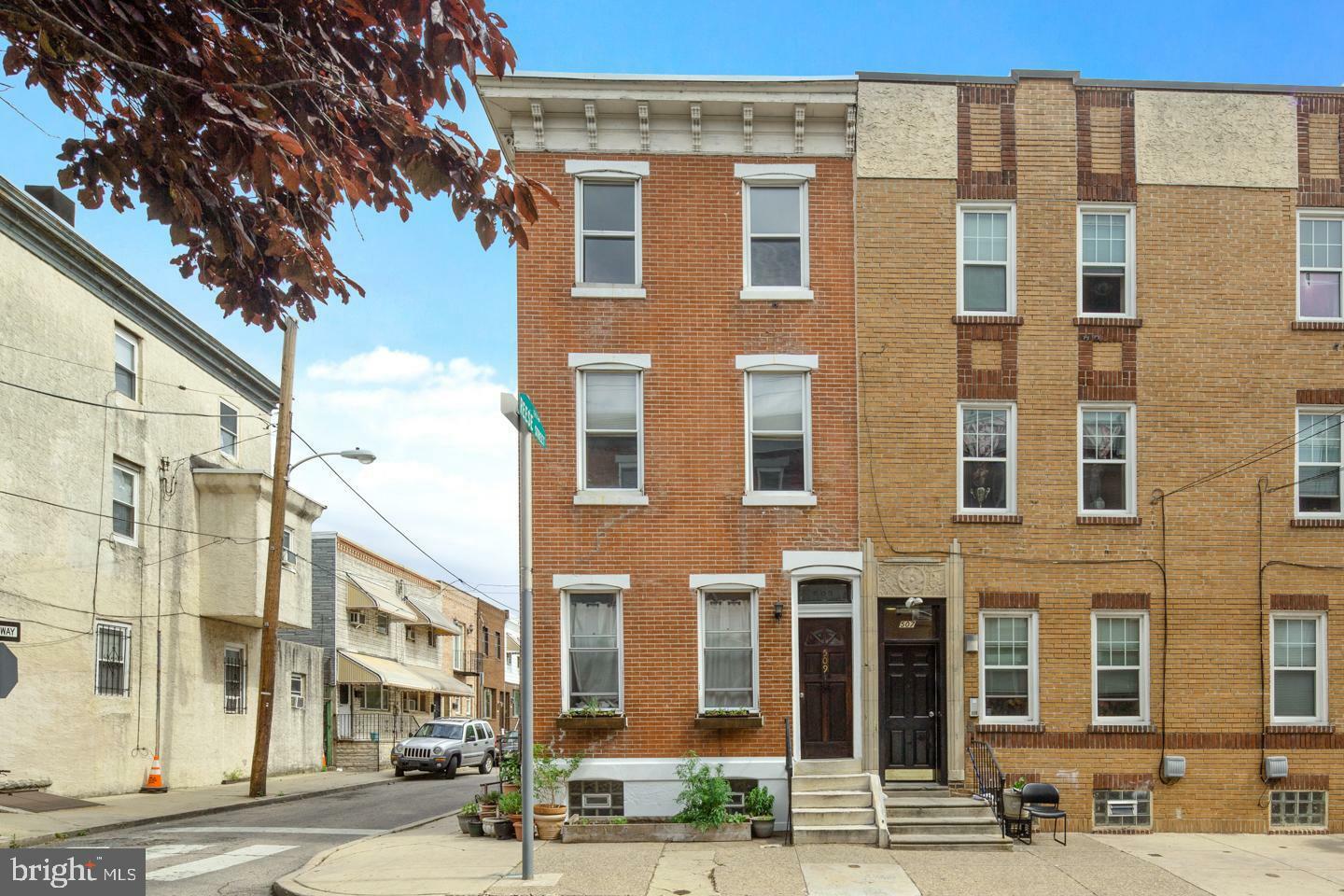 Property Photo: 509 Reed Street PA 19147