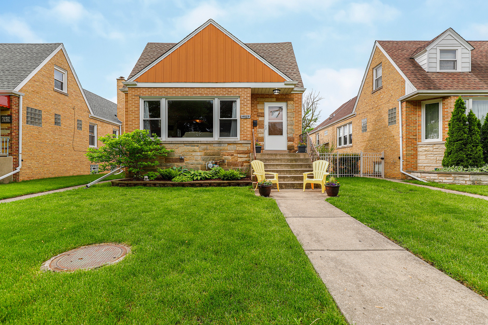 Property Photo:  4923 Sherwin Avenue  IL 60077 