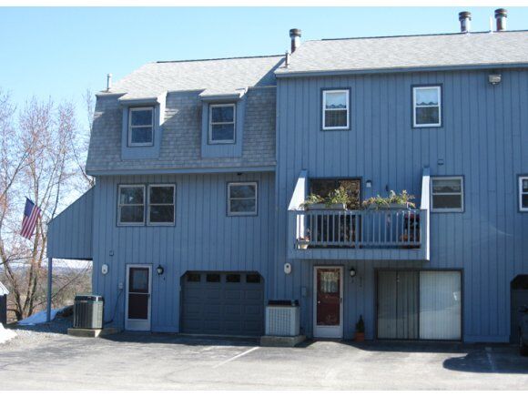 Property Photo:  4 Bluestone Dr 4  NH 03060 
