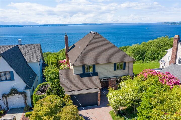 1929 Sunset Ave SW  Seattle WA 98116 photo