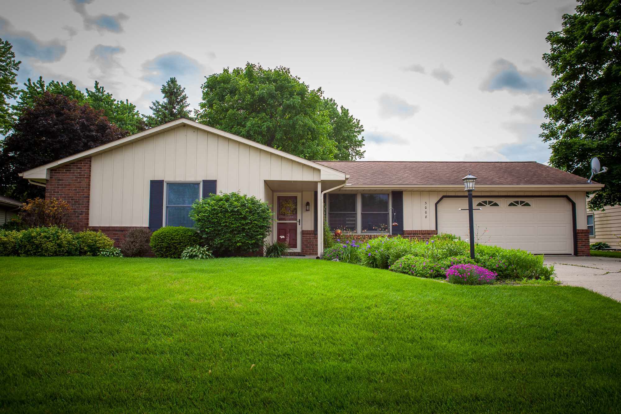 Property Photo:  3008 Hollendale Drive  IN 46774 