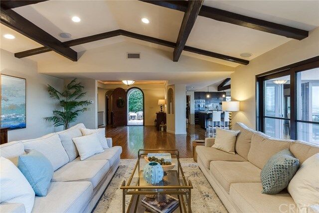 Property Photo: 976 Via Del Monte CA 90274
