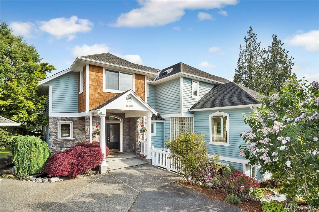 Property Photo:  14410 Broadway Ave SE  WA 98296 