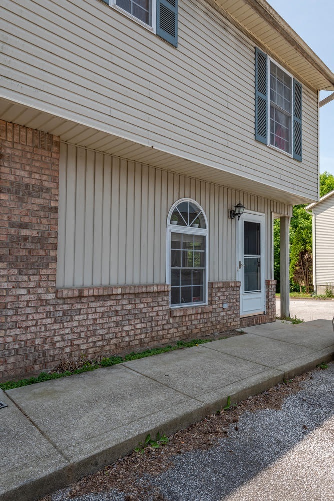Property Photo: 793 E Sherwood Hills Drive IN 47401