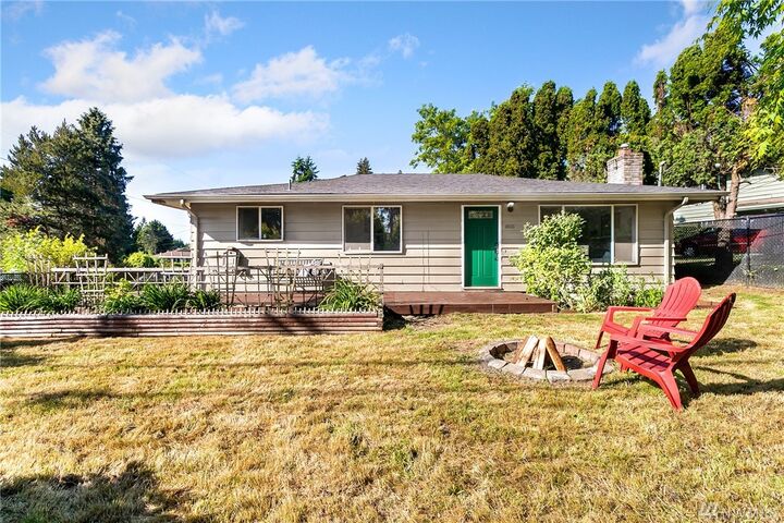 14101 Jefferson Wy  Lynnwood WA 98087 photo