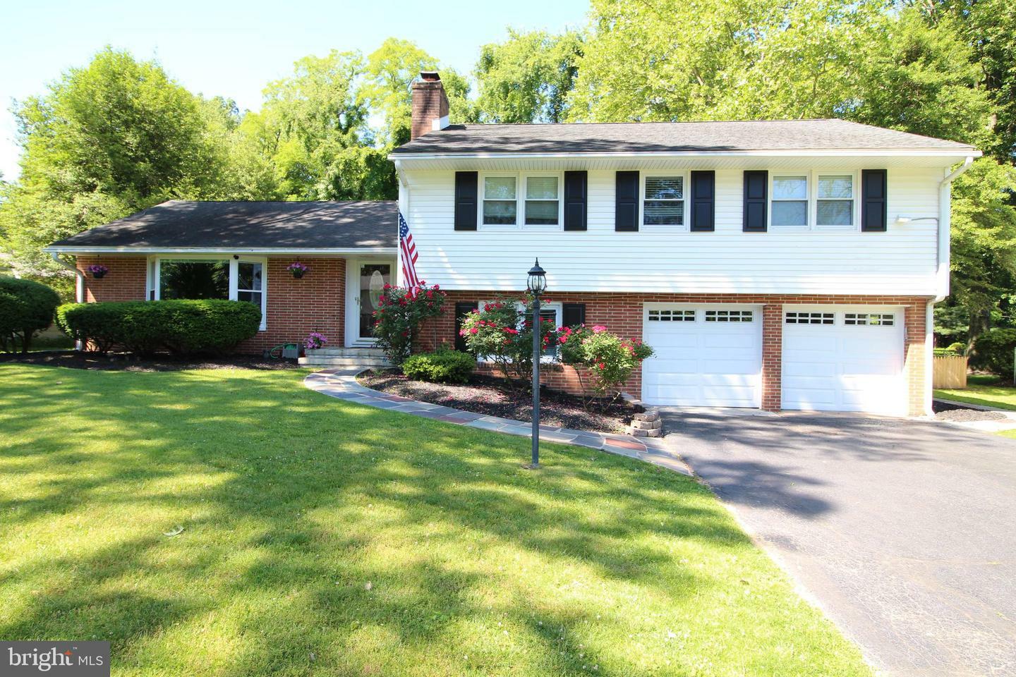 Property Photo: 1629 S Crescent Boulevard PA 19067