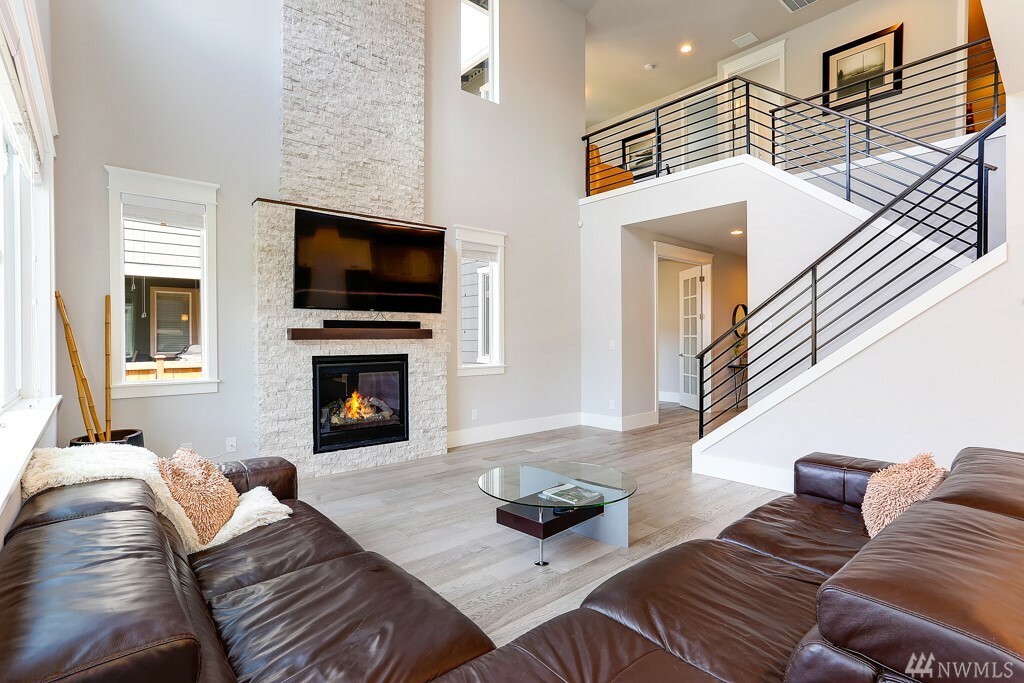Property Photo: 309 Graham Ave SE WA 98059